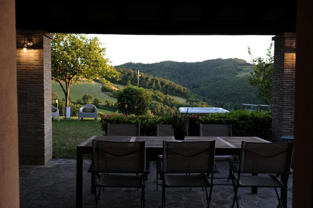 Casa Vacanze Colonnata Губбіо Екстер'єр фото