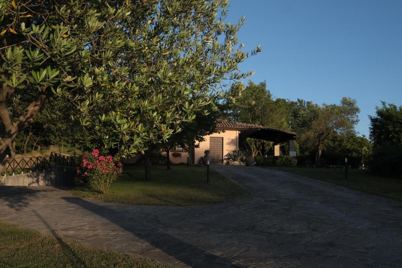 Casa Vacanze Colonnata Губбіо Екстер'єр фото