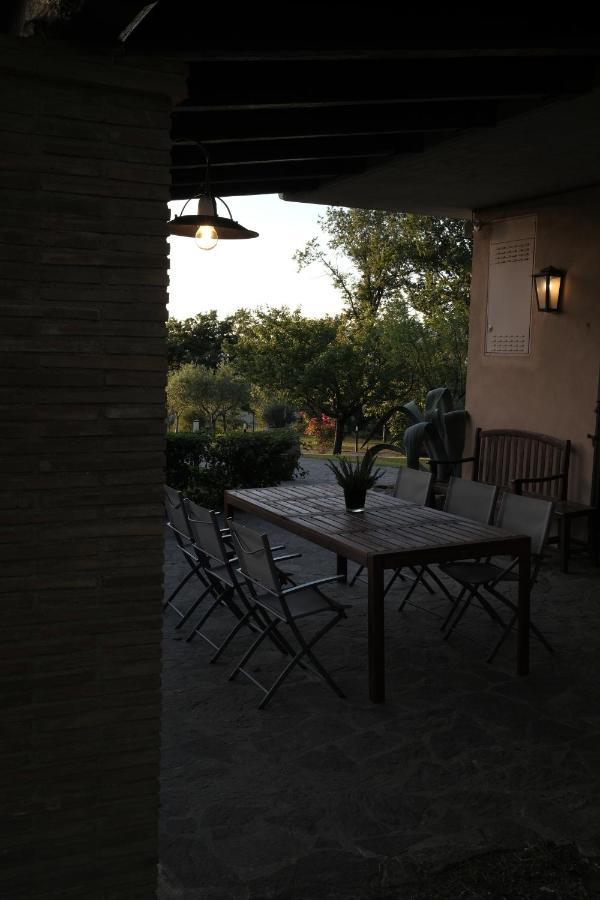 Casa Vacanze Colonnata Губбіо Екстер'єр фото