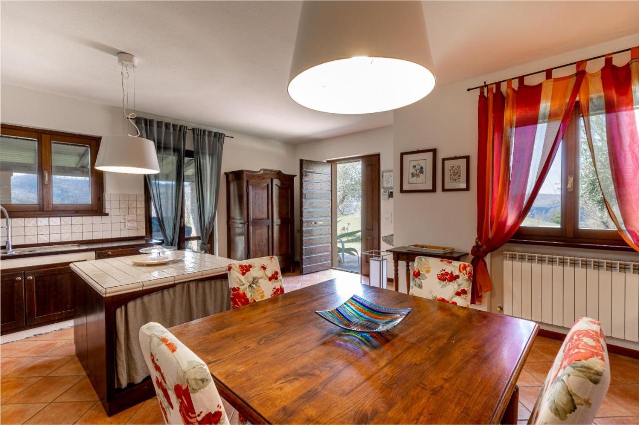 Casa Vacanze Colonnata Губбіо Екстер'єр фото