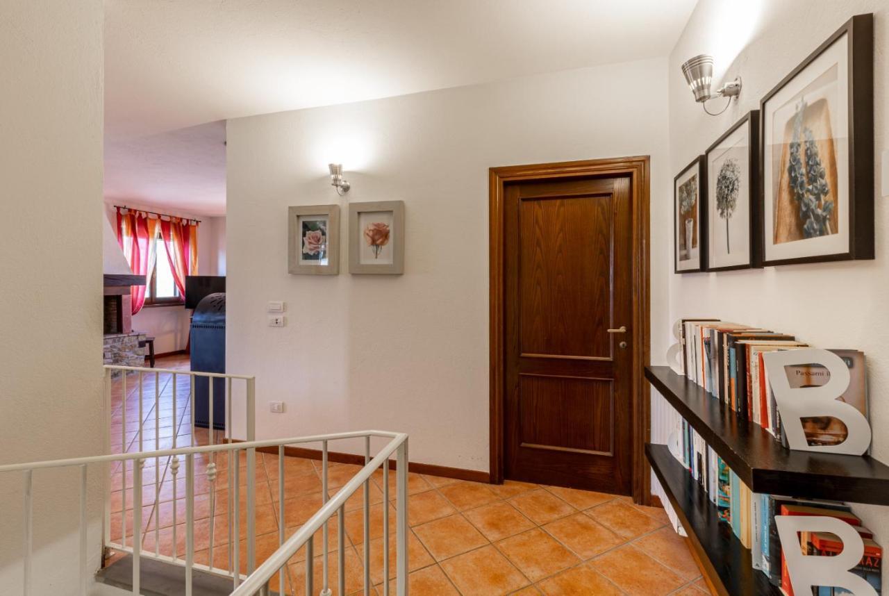 Casa Vacanze Colonnata Губбіо Екстер'єр фото